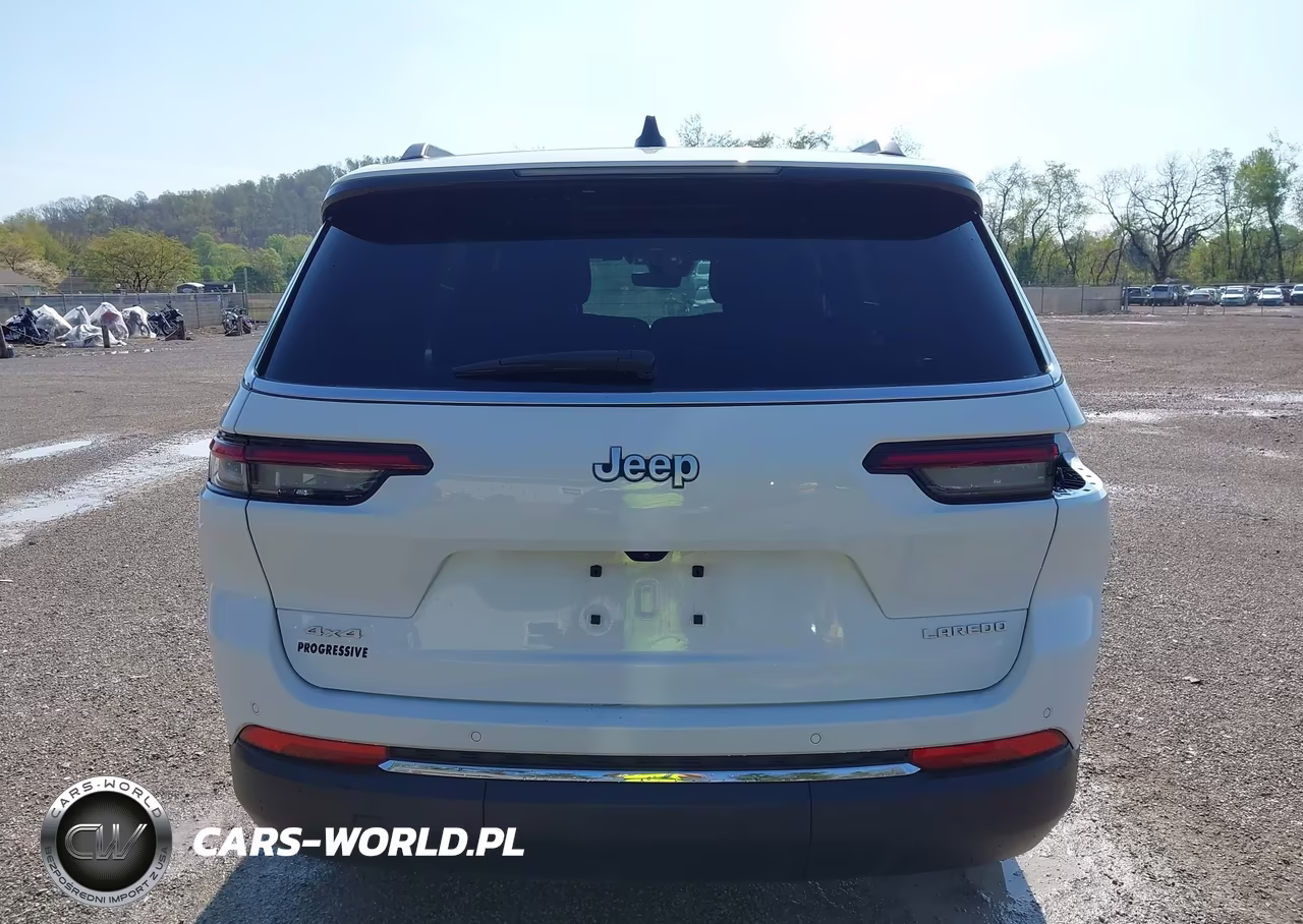 2025 Jeep Grand Cherokee L Laredo X 4X4 VIN:1C4RJKAGXS8692056 - 17