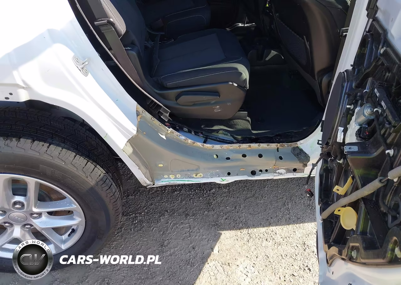 2025 Jeep Grand Cherokee L Laredo X 4X4 VIN:1C4RJKAGXS8692056 - 18