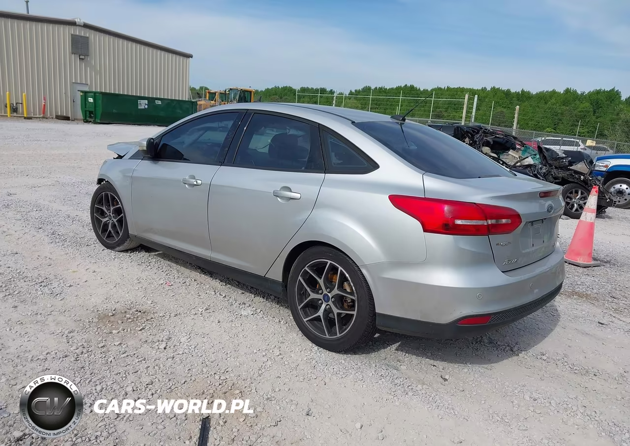 2018 Ford Focus Sel VIN:1FADP3H24JL201300 - 3