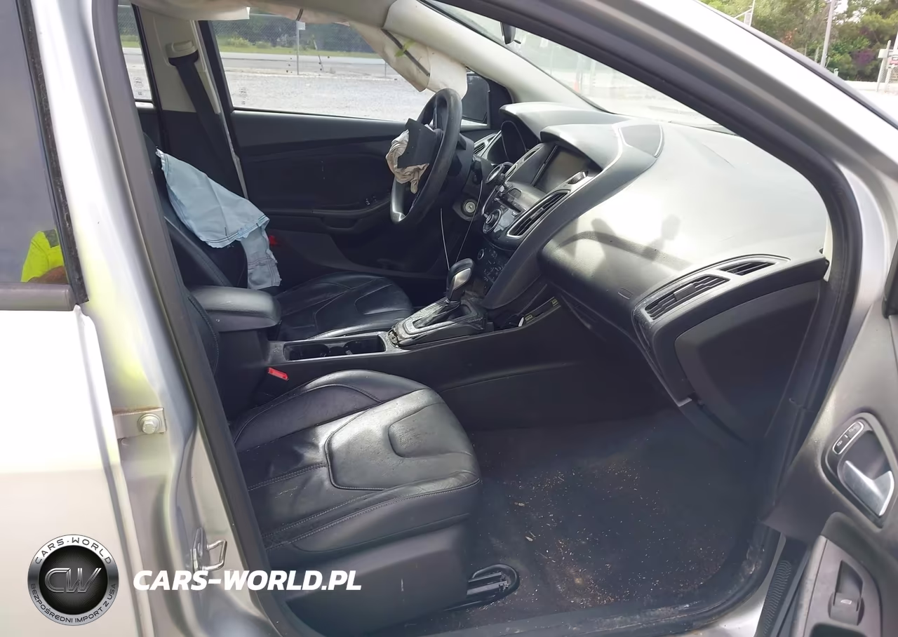 2018 Ford Focus Sel VIN:1FADP3H24JL201300 - 5