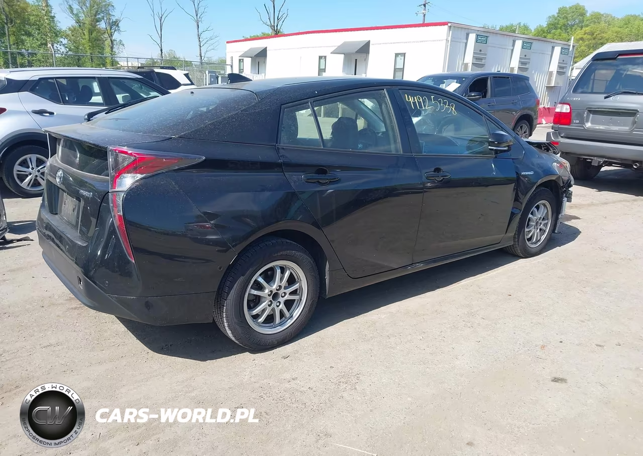 2017 Toyota Prius Four VIN:JTDKARFU3H3044668 - 4