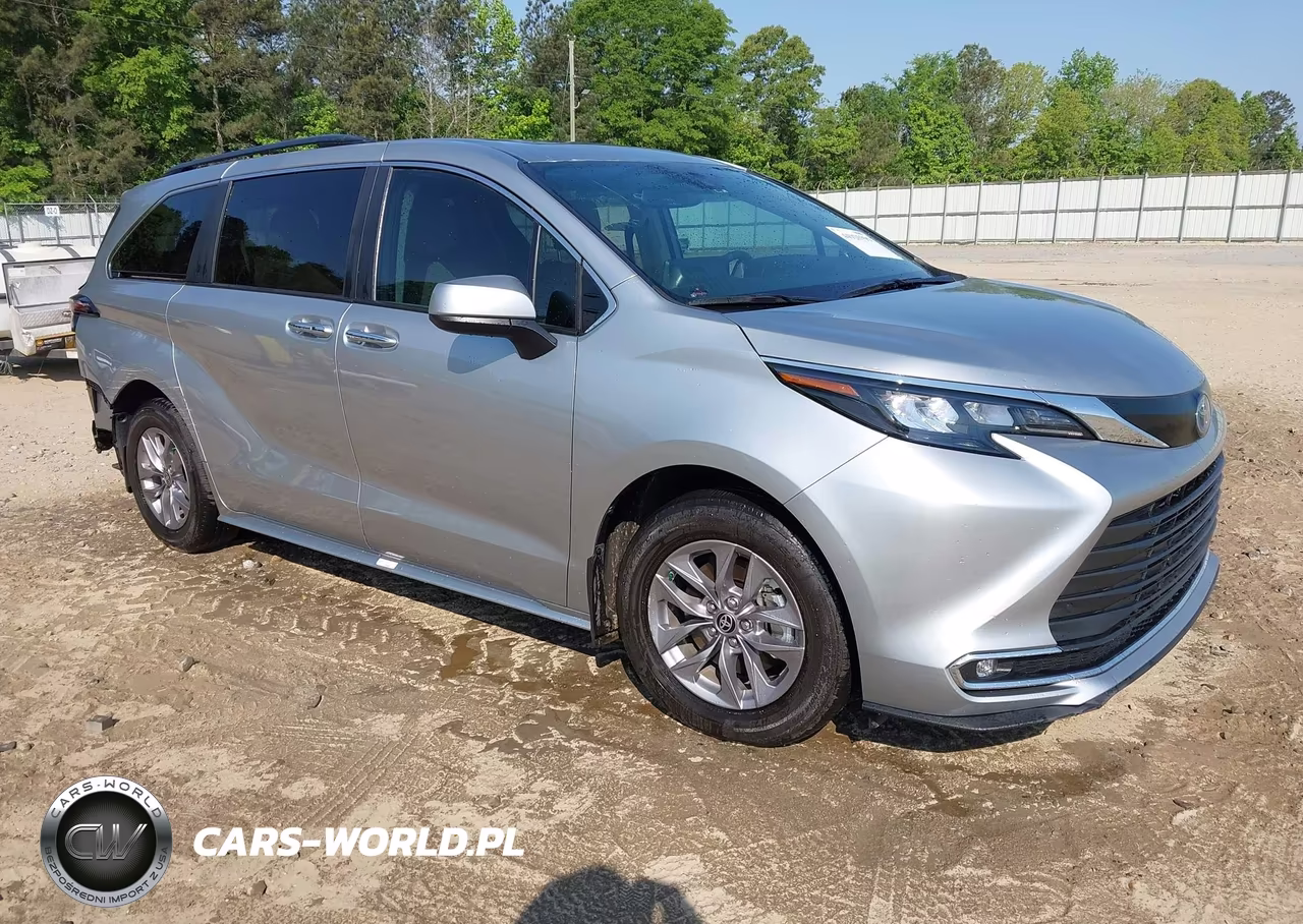 2024 Toyota Sienna Xle