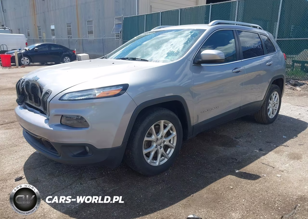 2015 Jeep Cherokee Latitude VIN:1C4PJLCB1FW518408 - 2