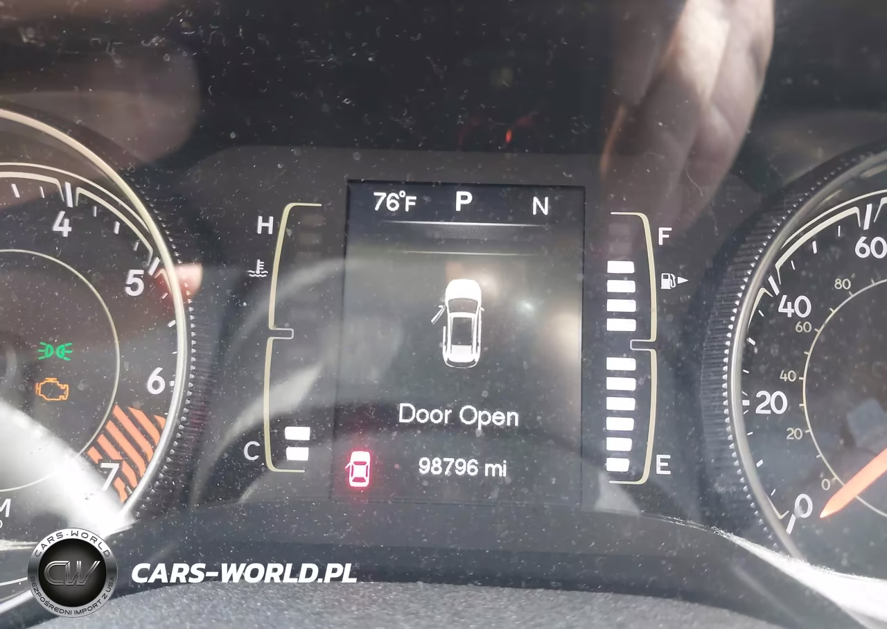 2015 Jeep Cherokee Latitude VIN:1C4PJLCB1FW518408 - 7