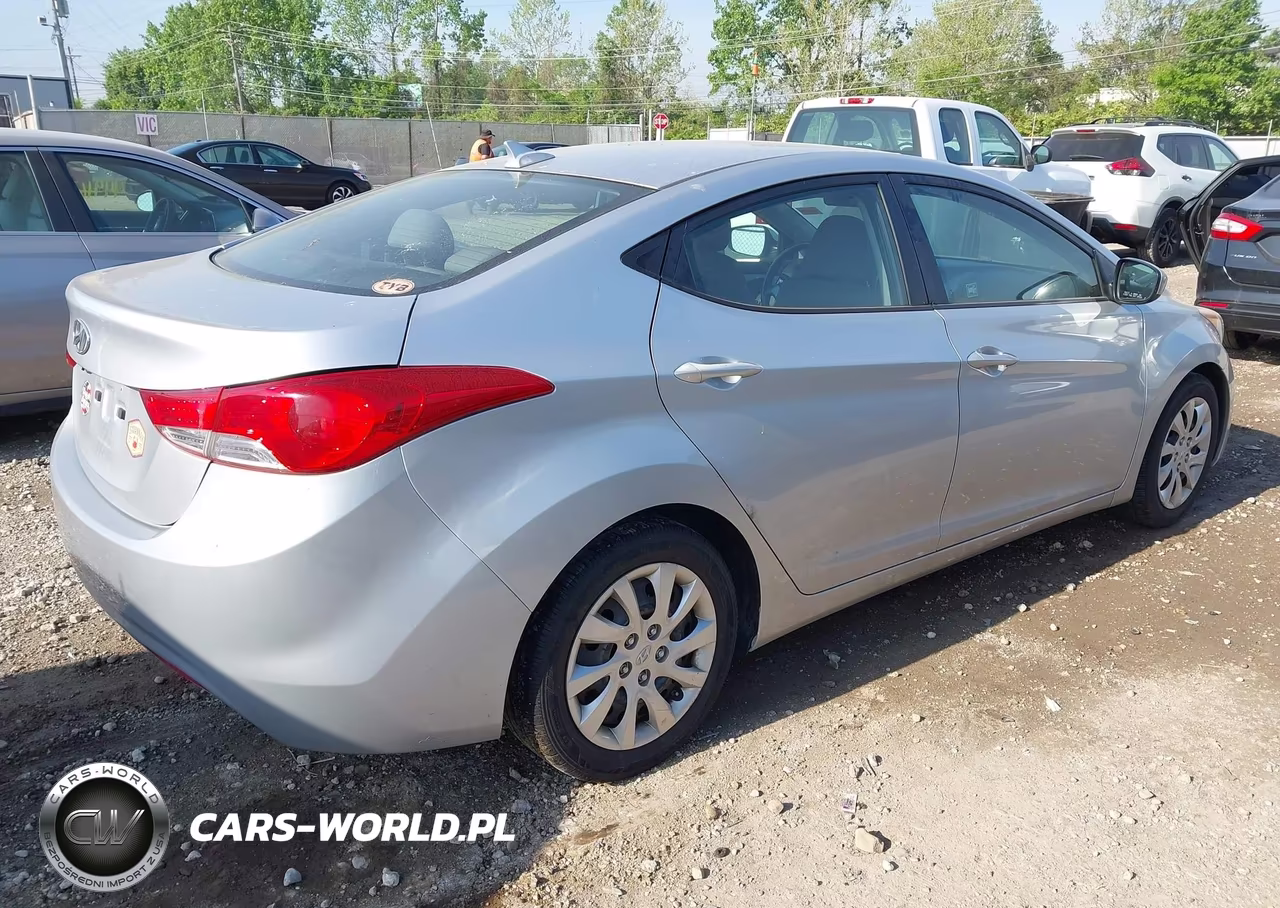 2013 Hyundai Elantra Gls-Limited VIN:5NPDH4AE1DH182604 - 4