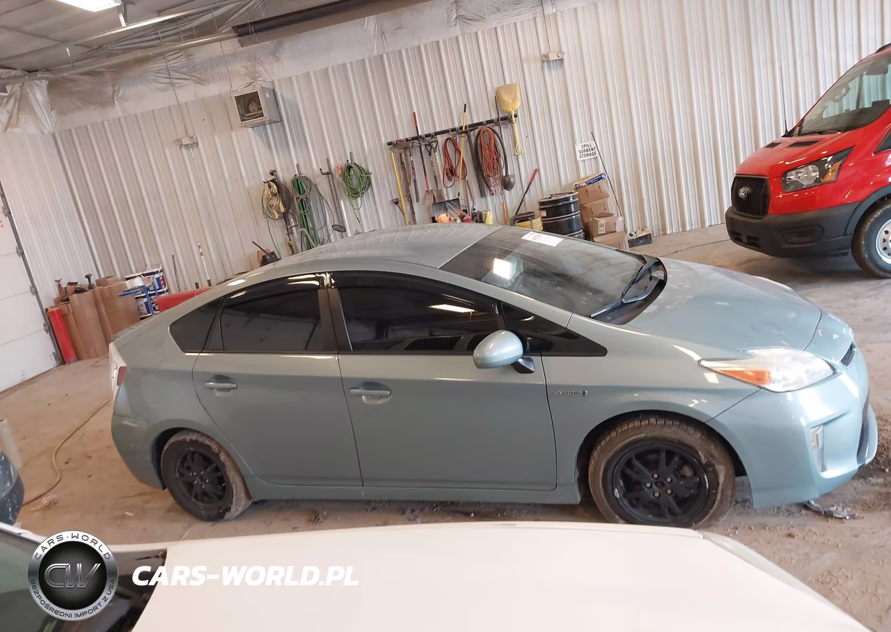 2013 Toyota Prius Two VIN:JTDKN3DU1D5676135 - 12