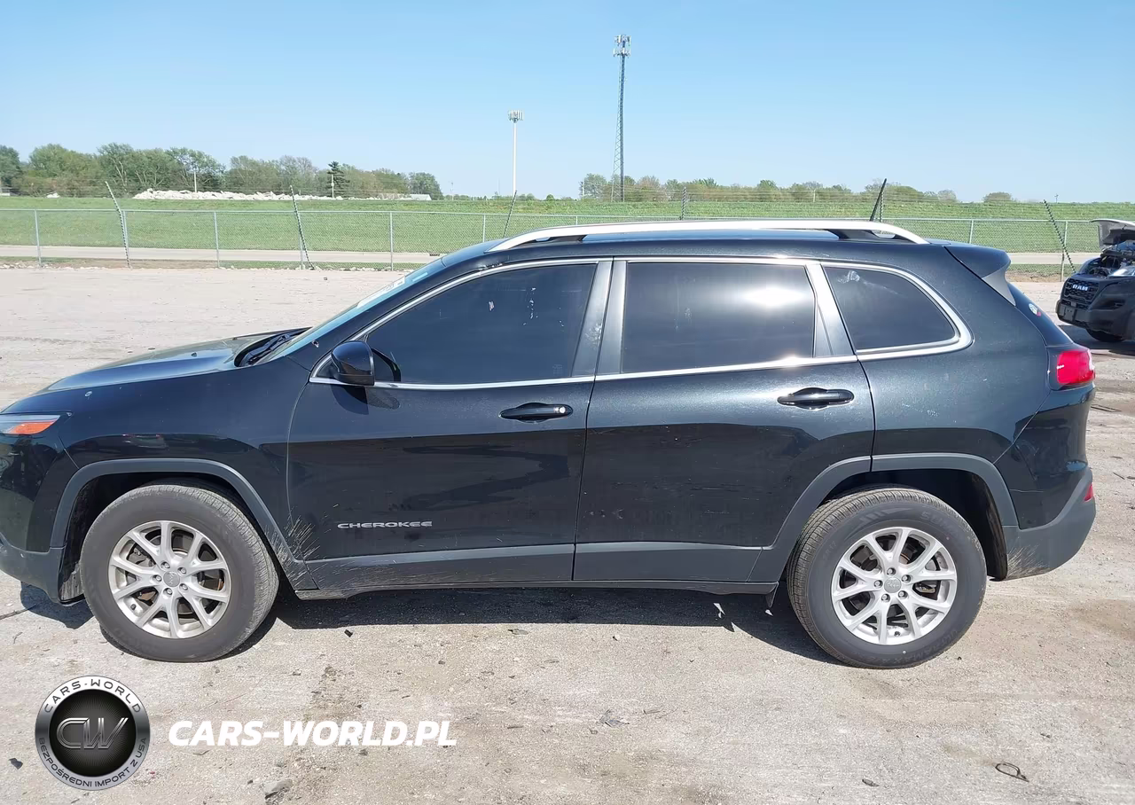 2016 Jeep Cherokee Latitude VIN:1C4PJMCB4GW372593 - 14