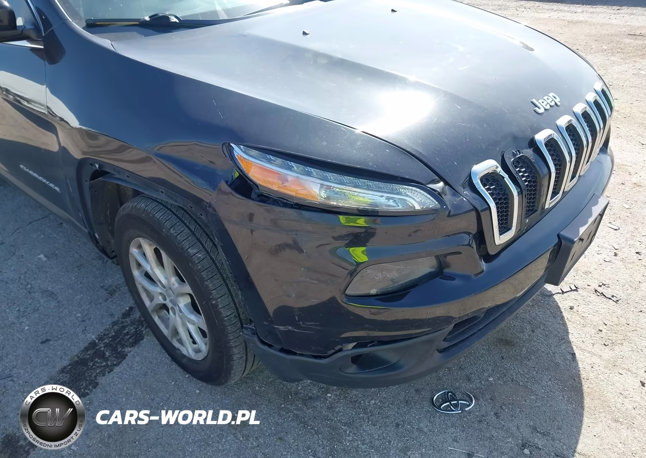2016 Jeep Cherokee Latitude VIN:1C4PJMCB4GW372593 - 6