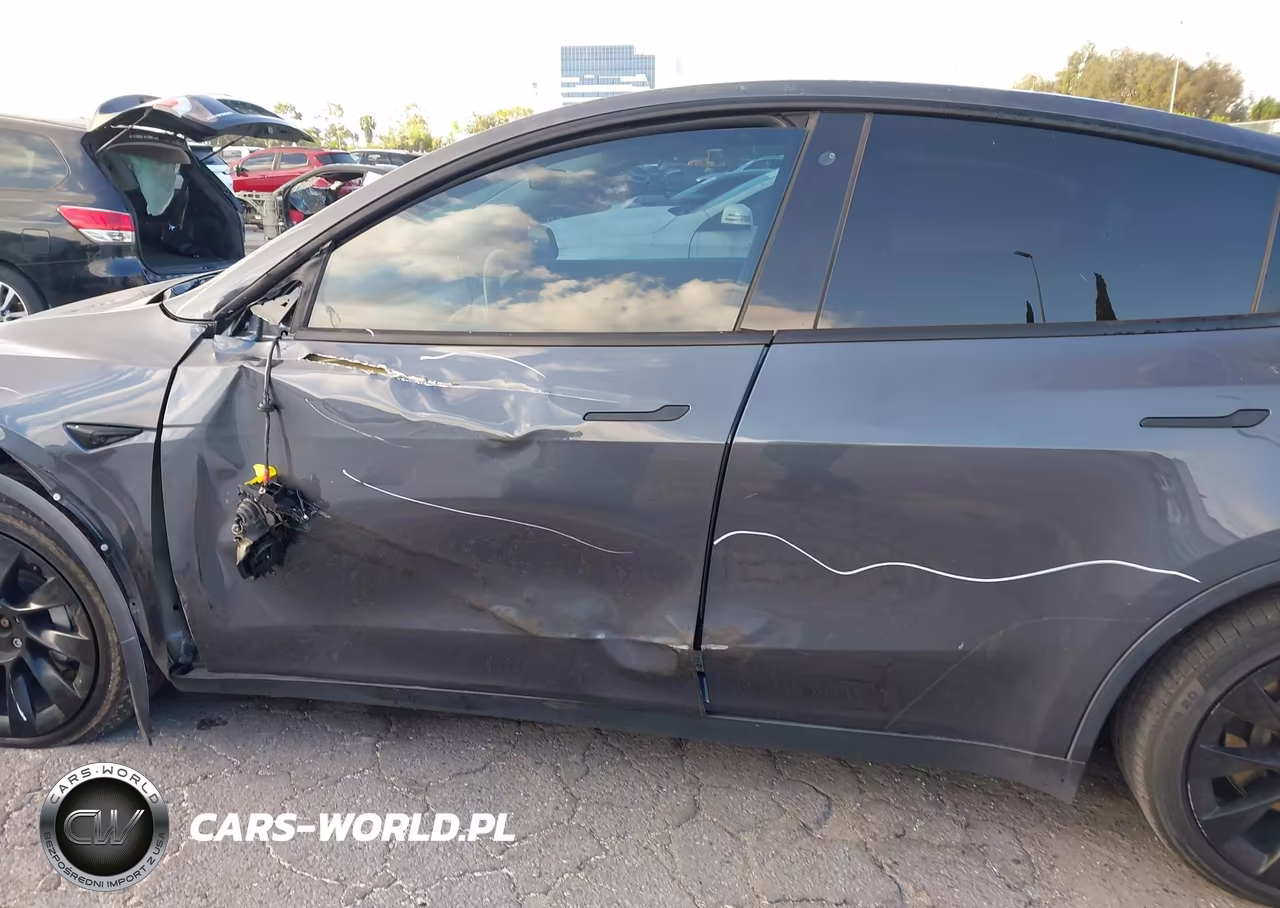 2020 Tesla Model Y Long Range Dual Motor All-Wheel Drive VIN:5YJYGDEE8LF058356 - 14
