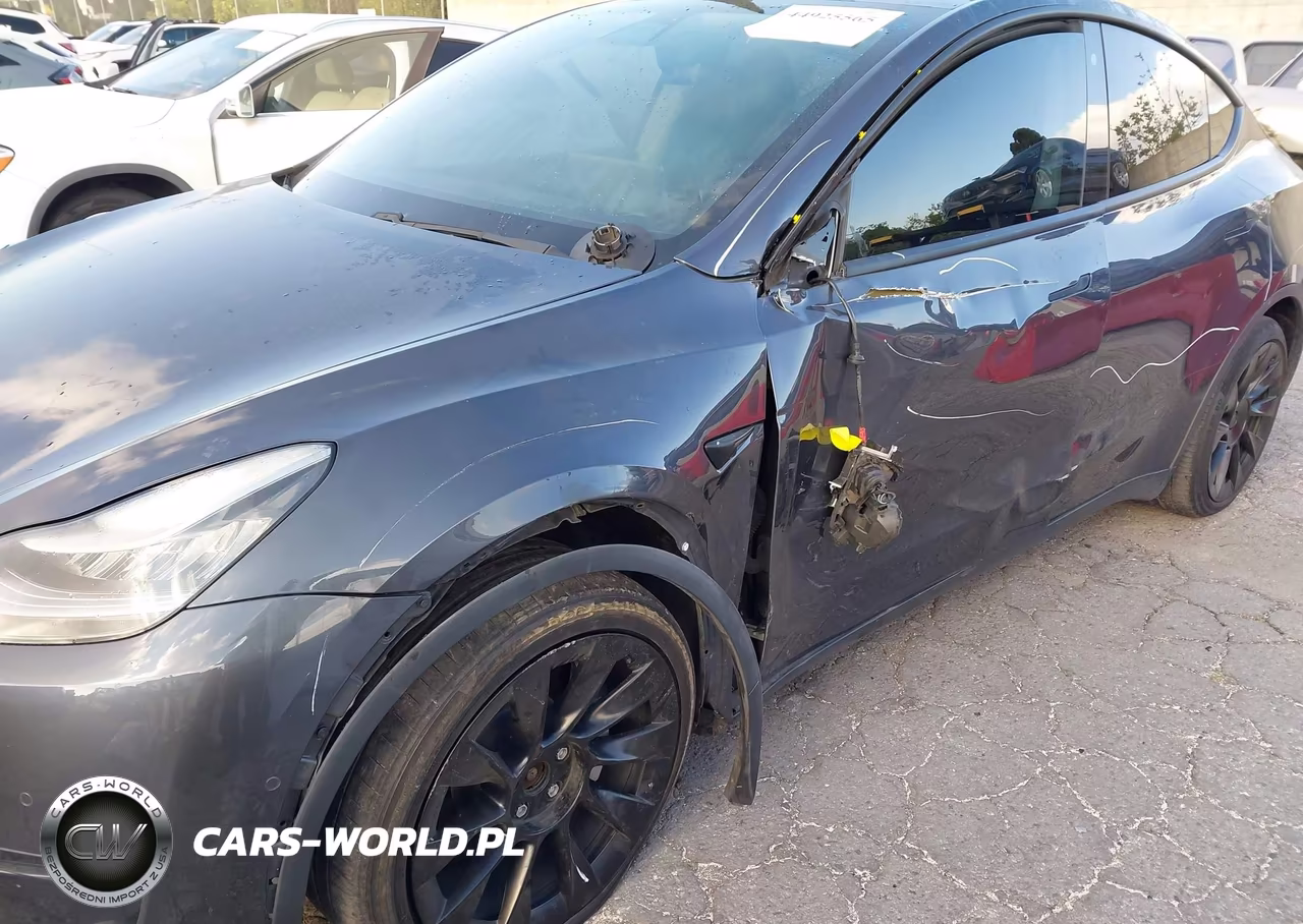 2020 Tesla Model Y Long Range Dual Motor All-Wheel Drive VIN:5YJYGDEE8LF058356 - 6