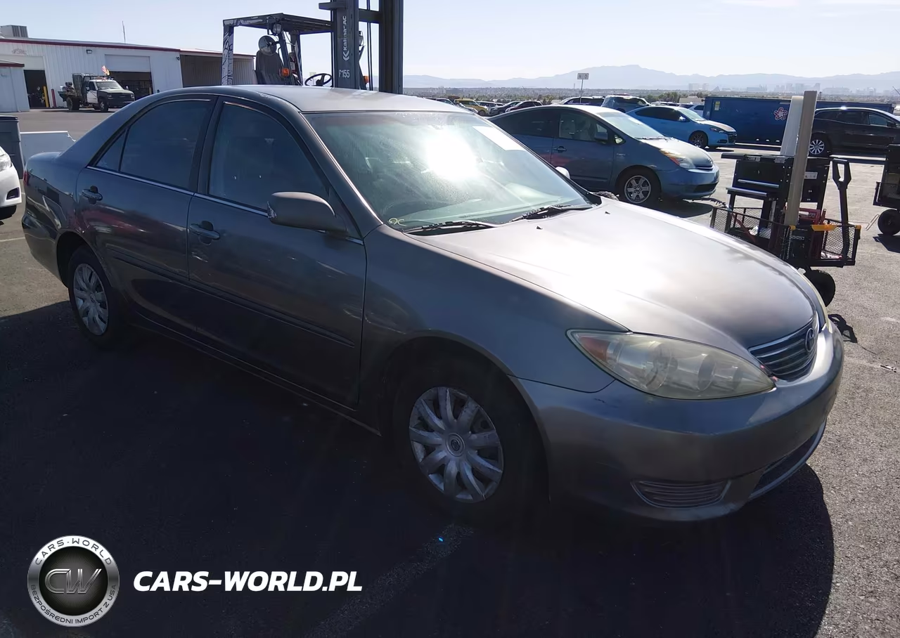 2005 Toyota Camry Le