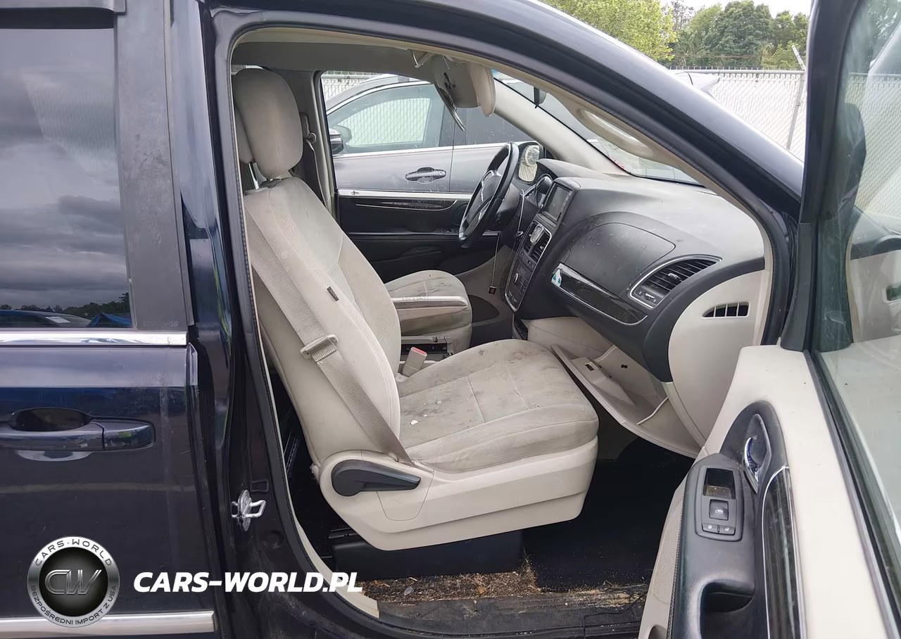 2011 Chrysler Town & Country Touring VIN:2A4RR5DG4BR604106 - 5