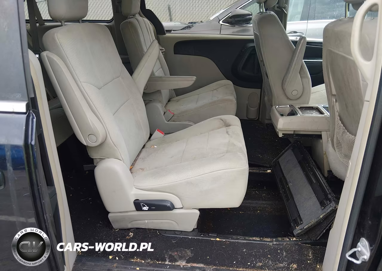 2011 Chrysler Town & Country Touring VIN:2A4RR5DG4BR604106 - 8