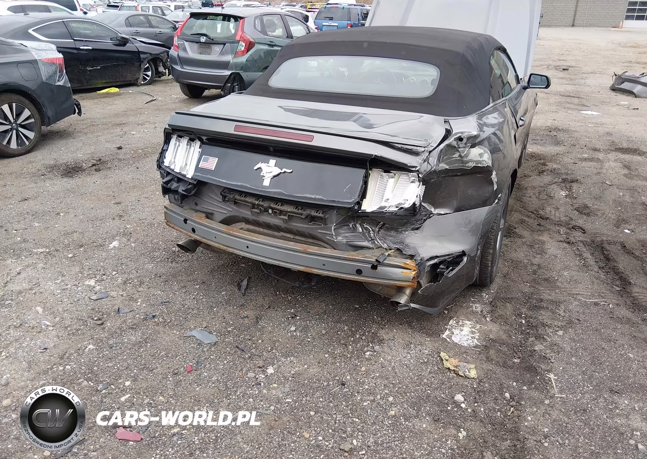 2015 Ford Mustang V6 VIN:1FATP8EM3F5328775 - 6