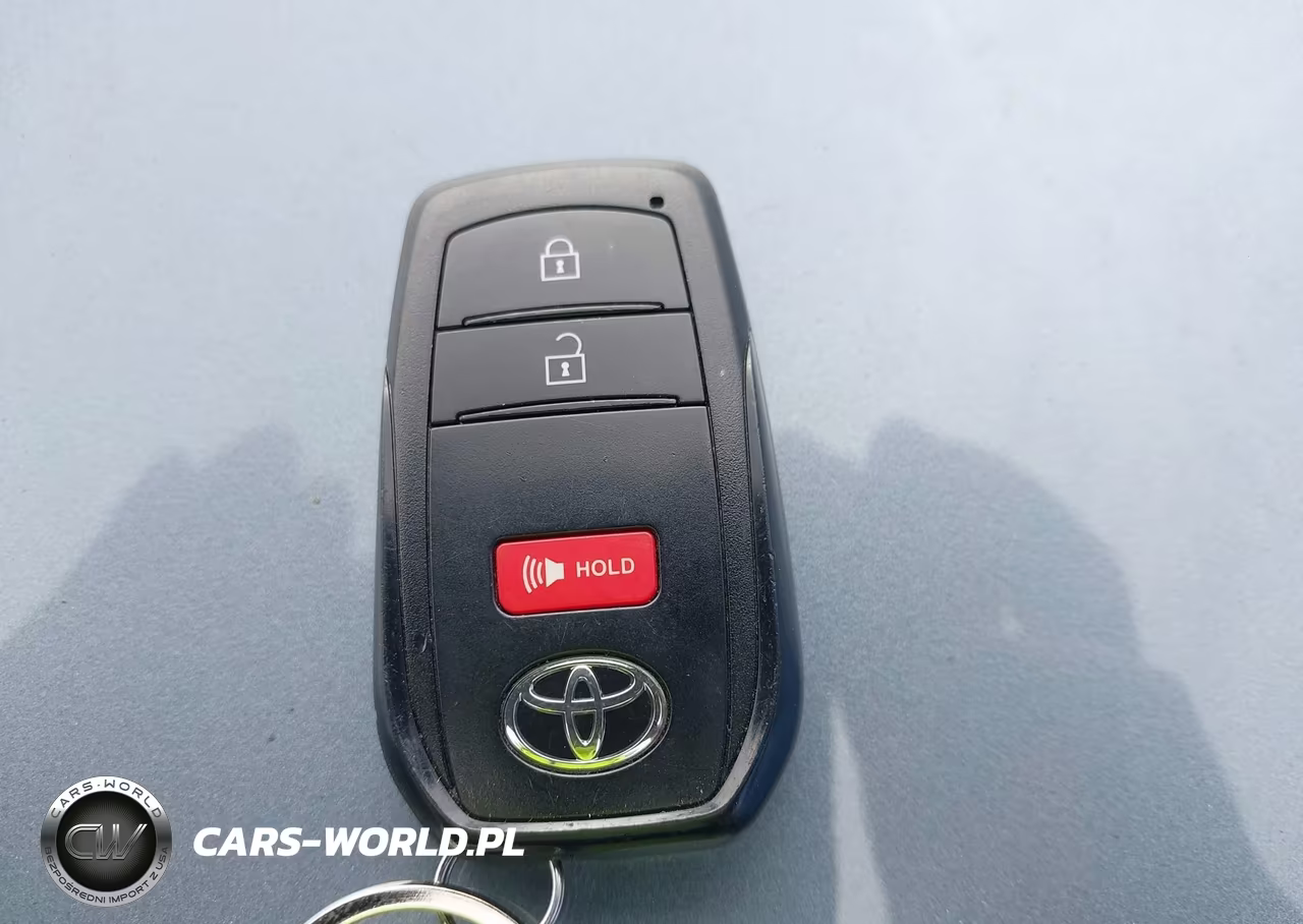 2024 Toyota Corolla Cross Le VIN:7MUCAABGXRV097525 - 11