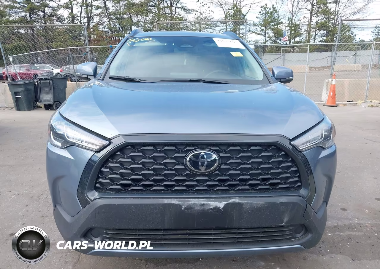 2024 Toyota Corolla Cross Le VIN:7MUCAABGXRV097525 - 12