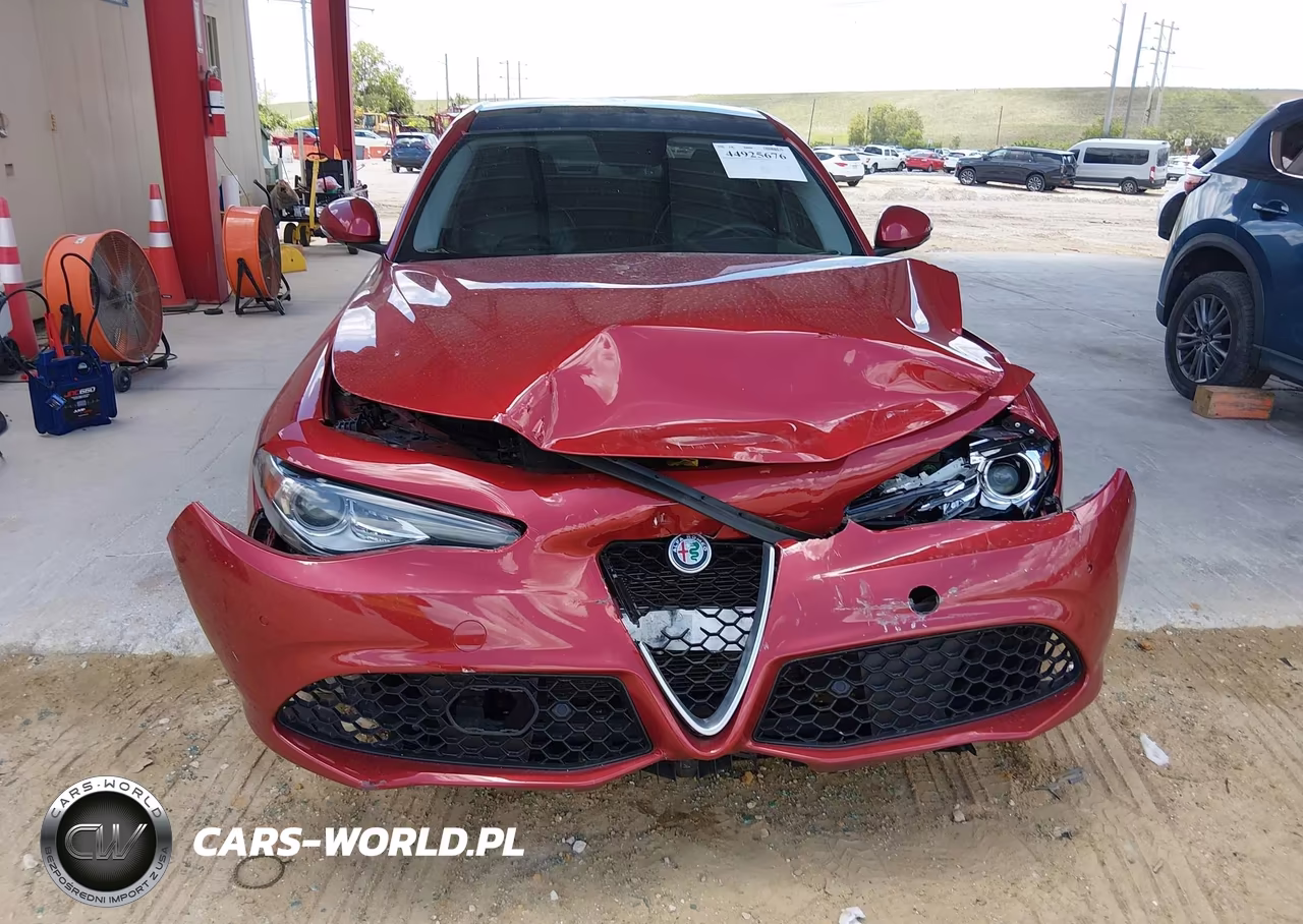 2018 Alfa Romeo Giulia Ti Sport Rwd VIN:ZARFAECN5J7580985 - 12