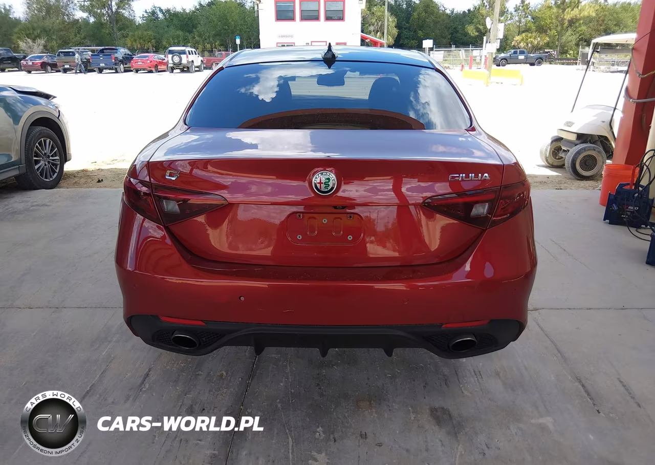 2018 Alfa Romeo Giulia Ti Sport Rwd VIN:ZARFAECN5J7580985 - 16