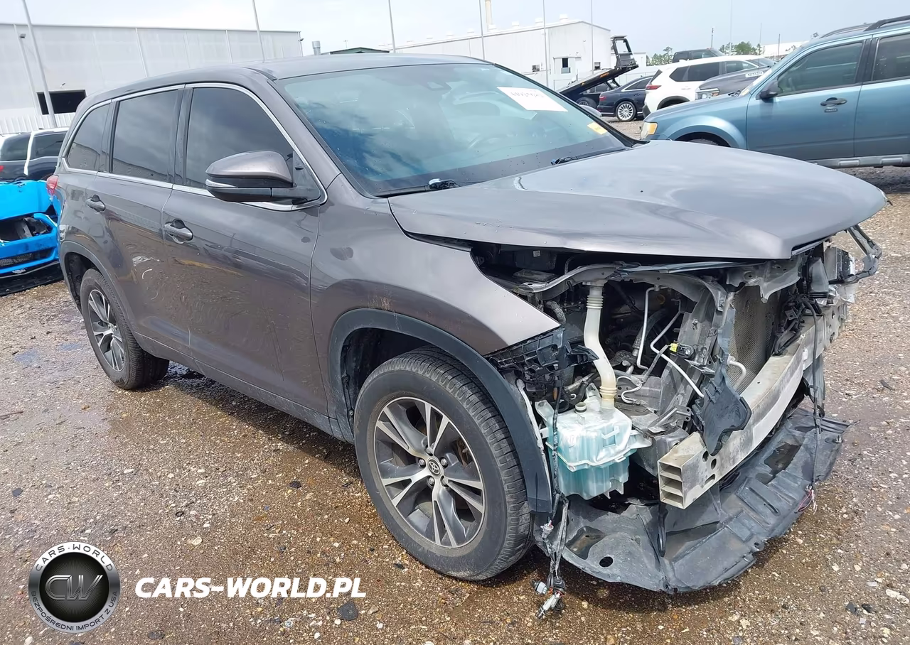 2019 Toyota Highlander Le – zdjęcie 1 z 17
