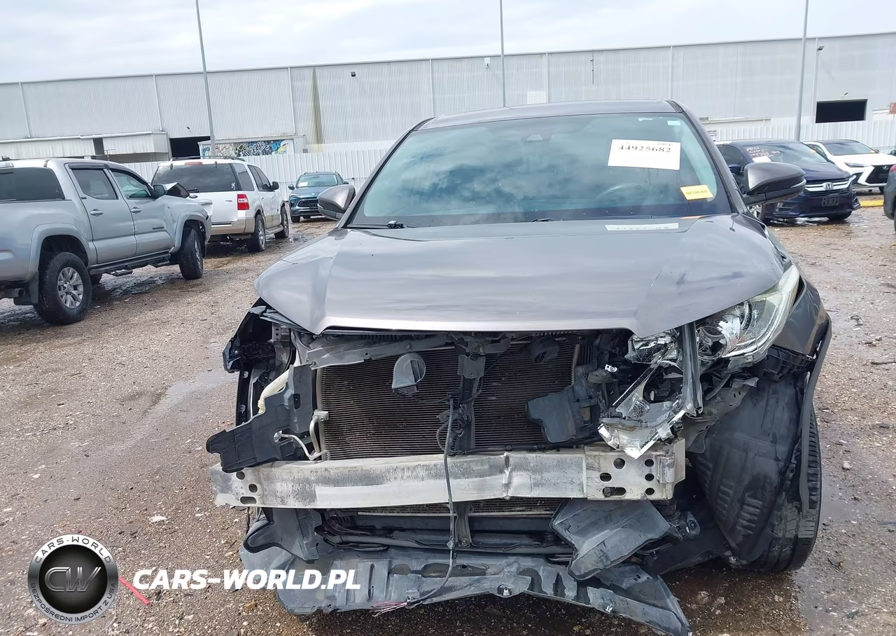 2019 Toyota Highlander Le VIN:5TDZARFH4KS061504 - 13