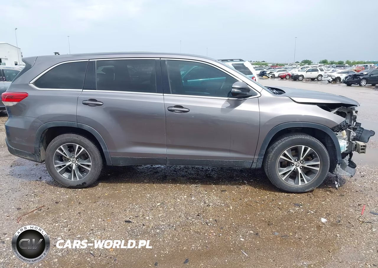 2019 Toyota Highlander Le VIN:5TDZARFH4KS061504 - 14