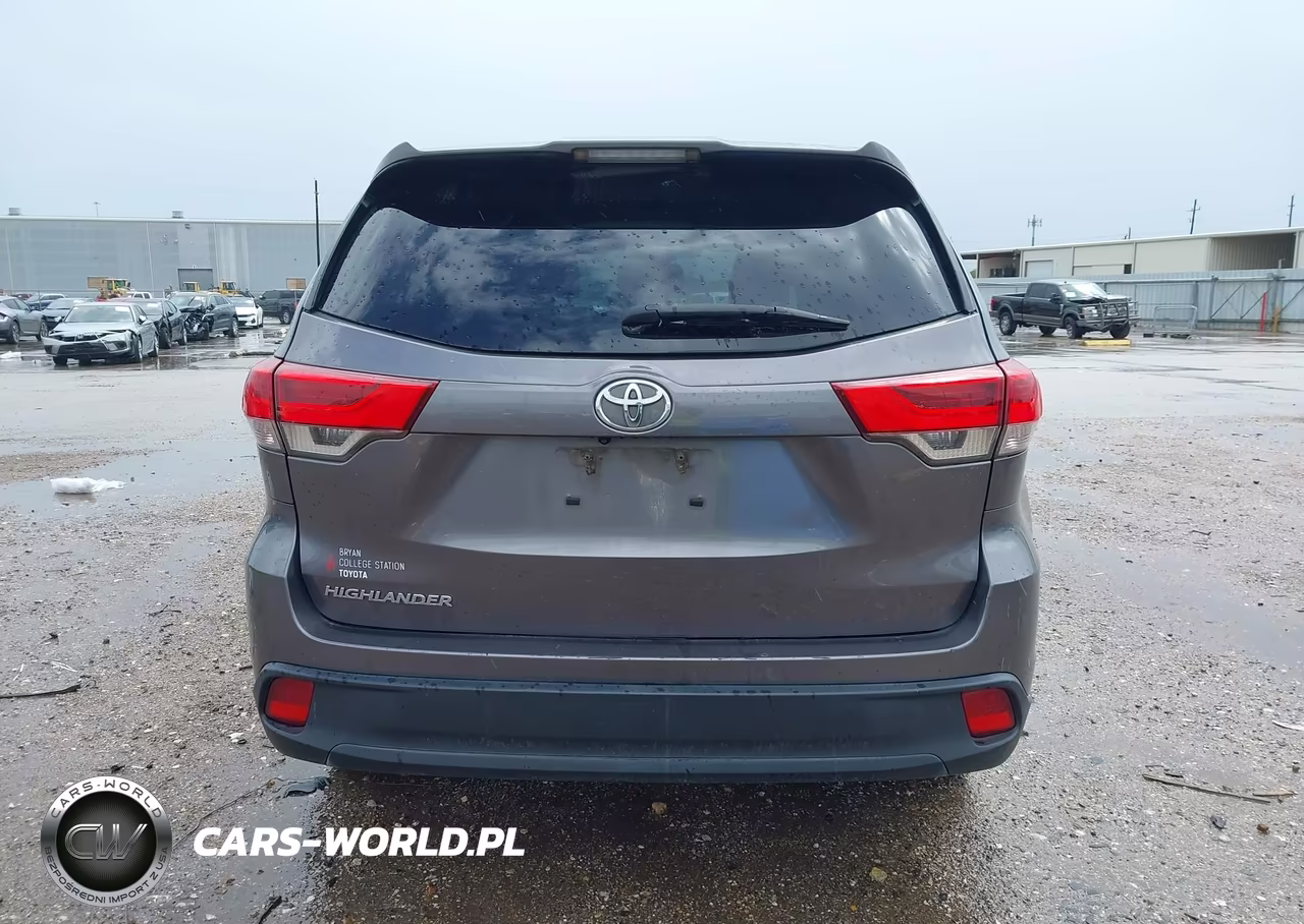 2019 Toyota Highlander Le VIN:5TDZARFH4KS061504 - 17