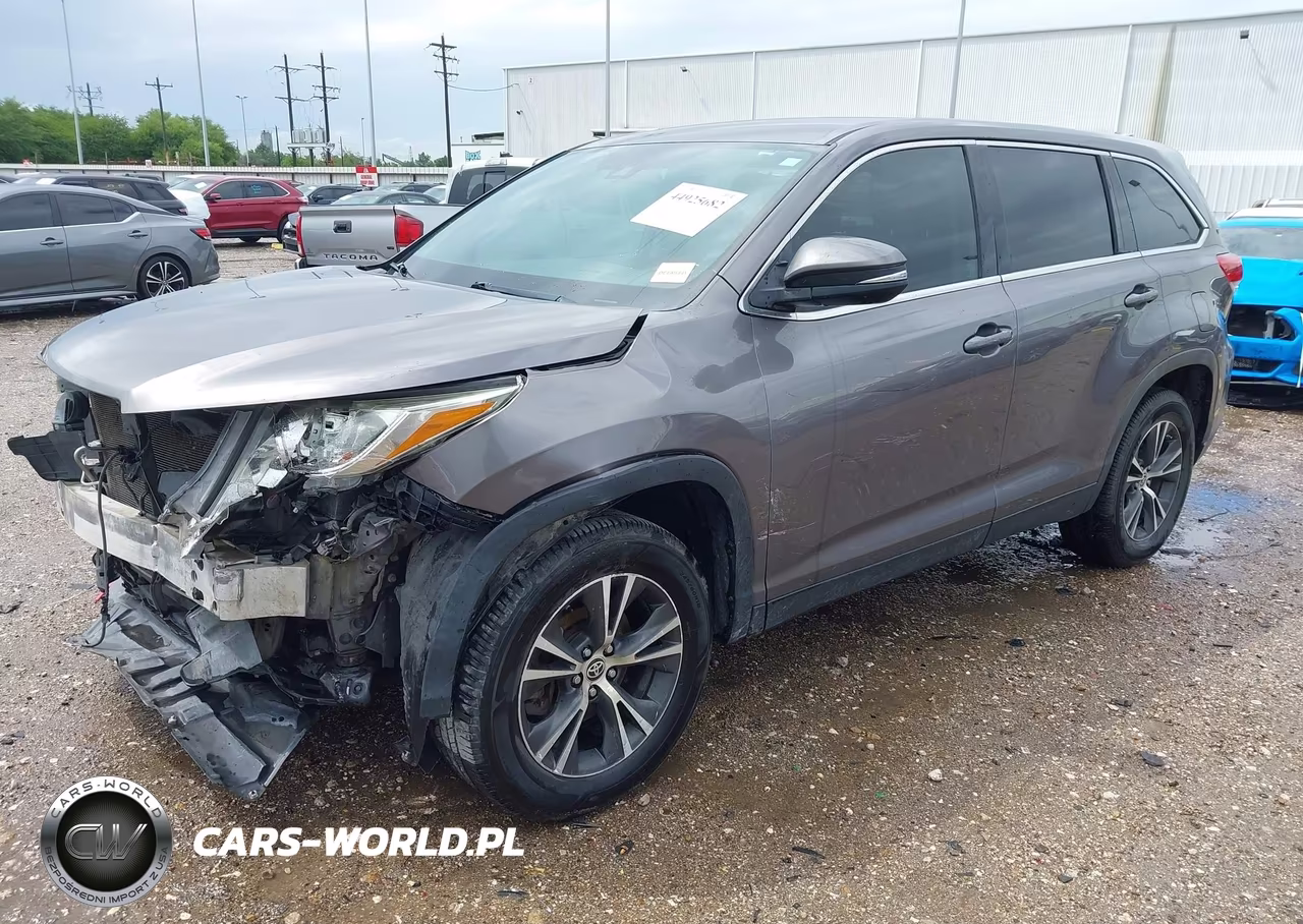 2019 Toyota Highlander Le VIN:5TDZARFH4KS061504 - 2
