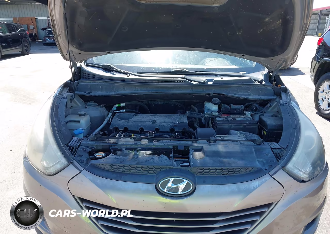 2012 Hyundai Tucson Gls VIN:KM8JU3AC9CU340937 - 10