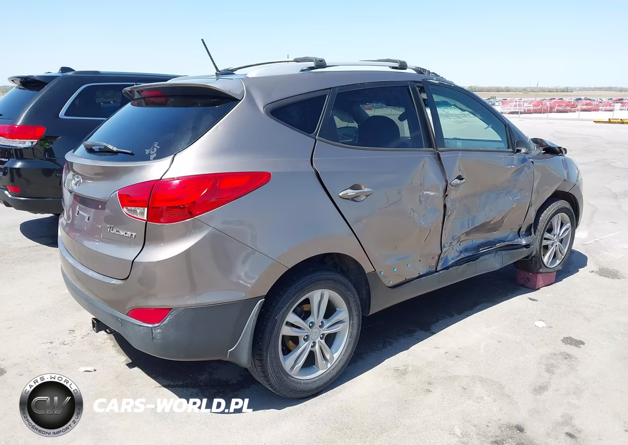 2012 Hyundai Tucson Gls VIN:KM8JU3AC9CU340937 - 4