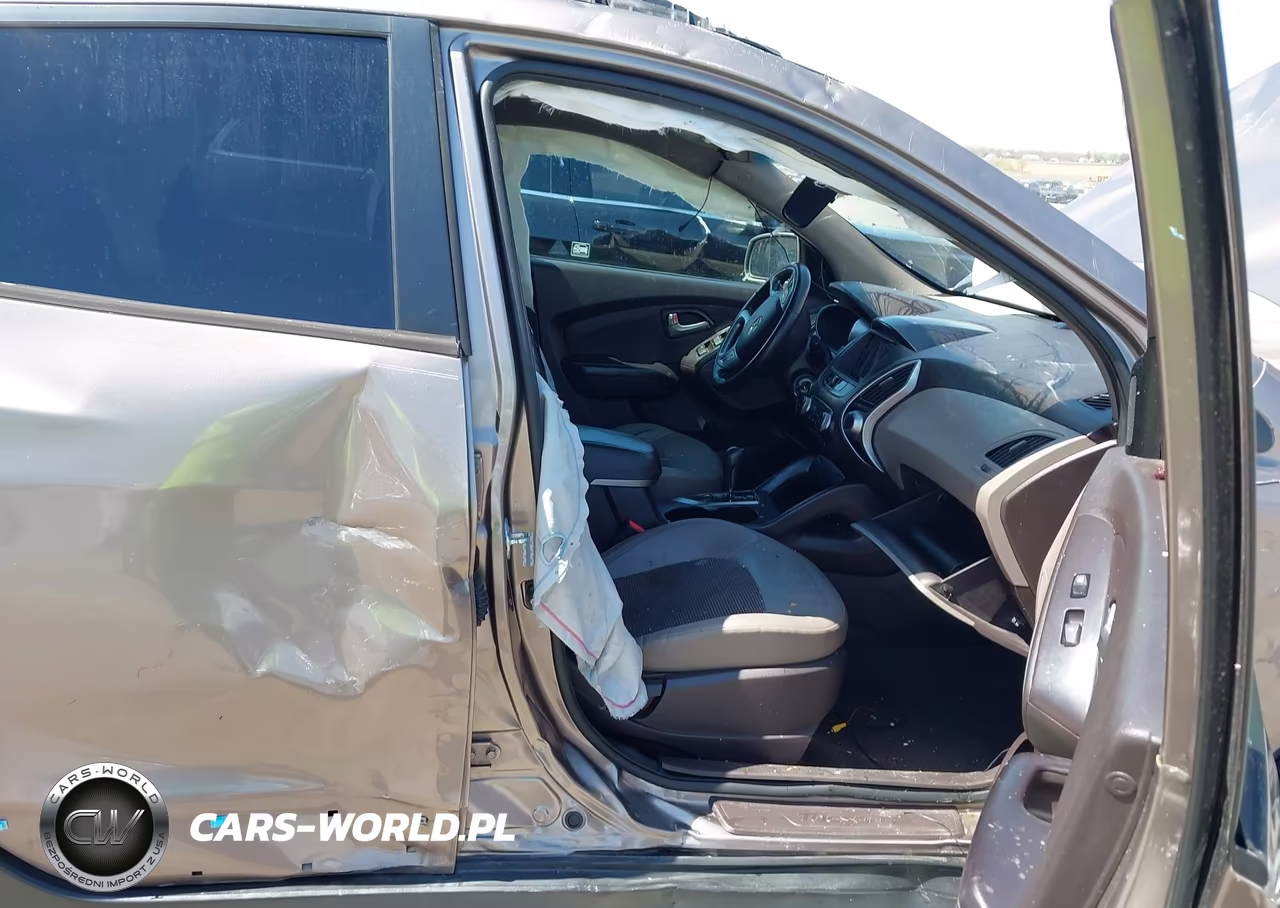 2012 Hyundai Tucson Gls VIN:KM8JU3AC9CU340937 - 5
