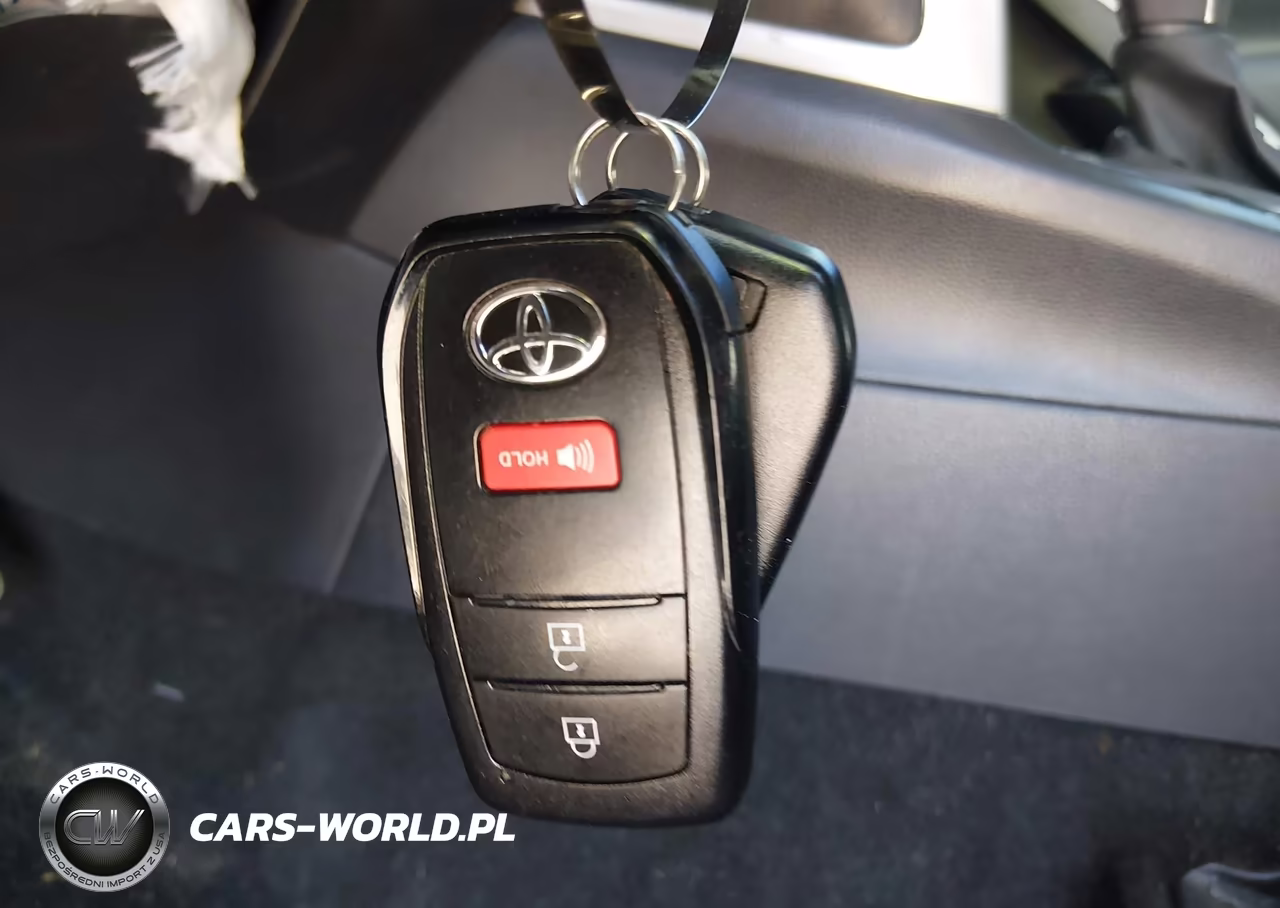 2022 Toyota Corolla Cross Le VIN:7MUBAABG7NV006958 - 11