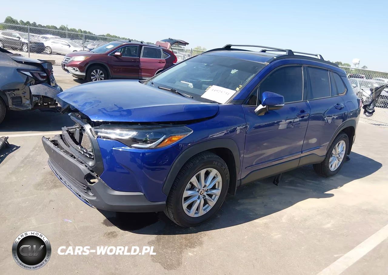 2022 Toyota Corolla Cross Le VIN:7MUBAABG7NV006958 - 2