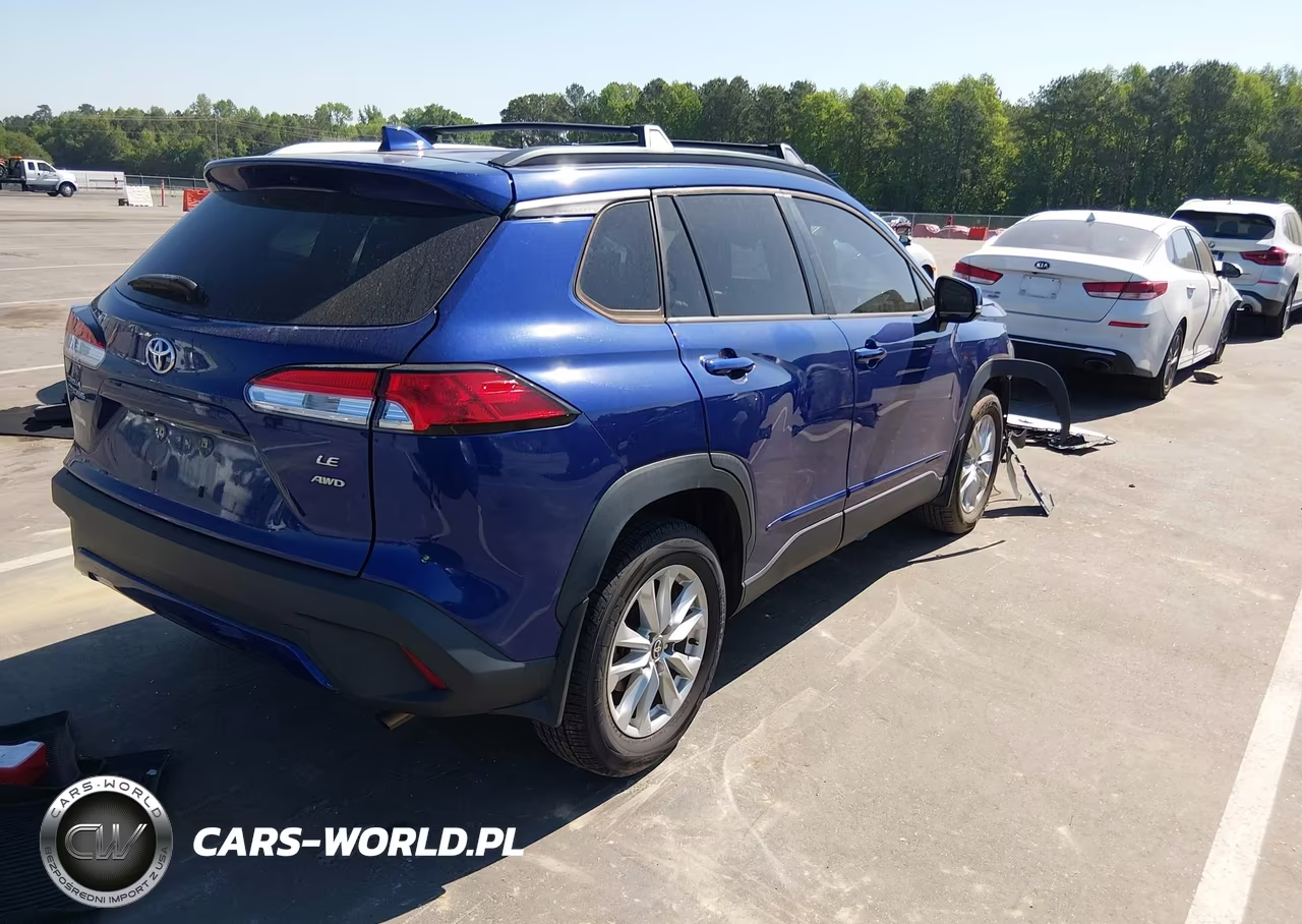 2022 Toyota Corolla Cross Le VIN:7MUBAABG7NV006958 - 4