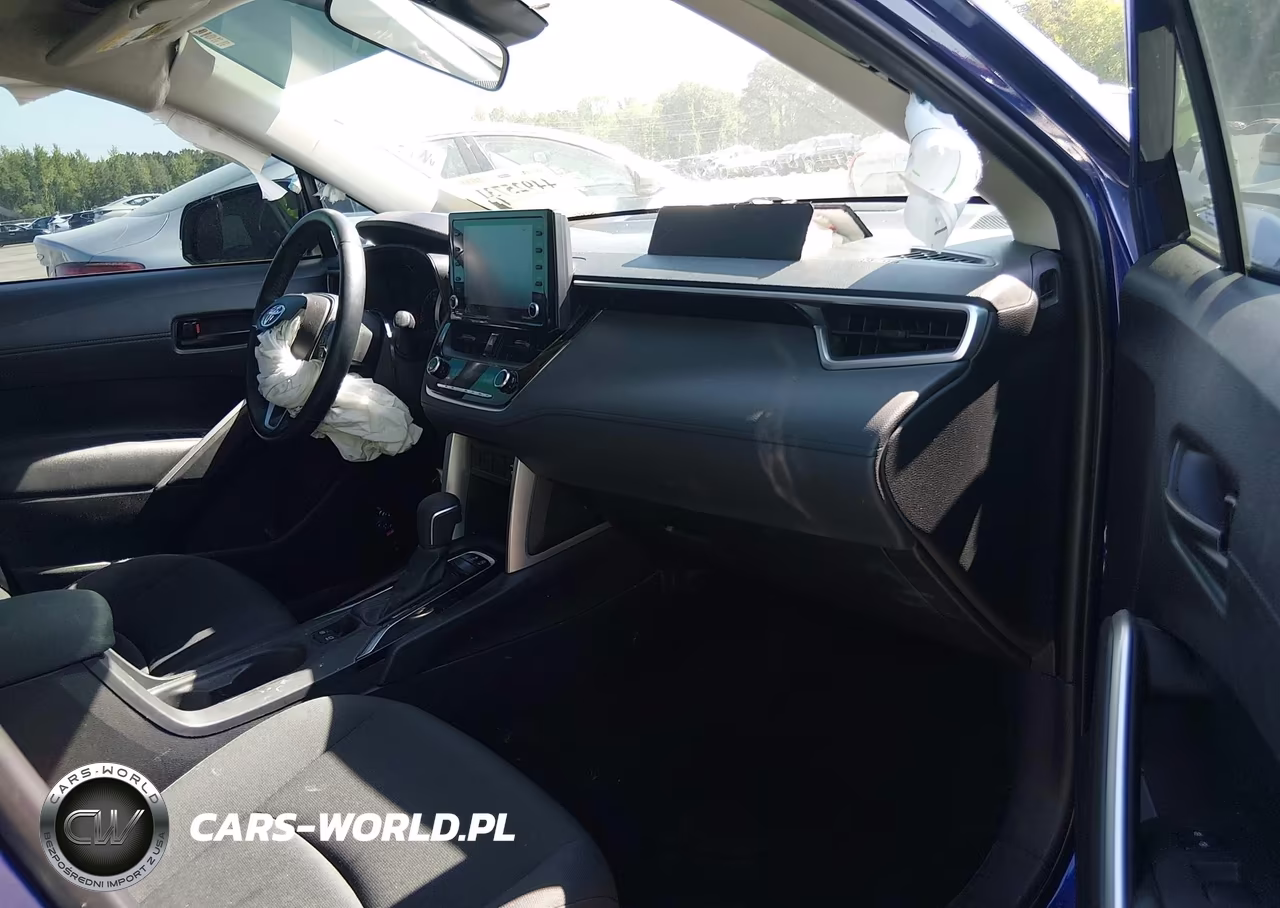 2022 Toyota Corolla Cross Le VIN:7MUBAABG7NV006958 - 5