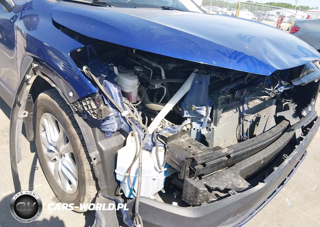 2022 Toyota Corolla Cross Le VIN:7MUBAABG7NV006958 - 6