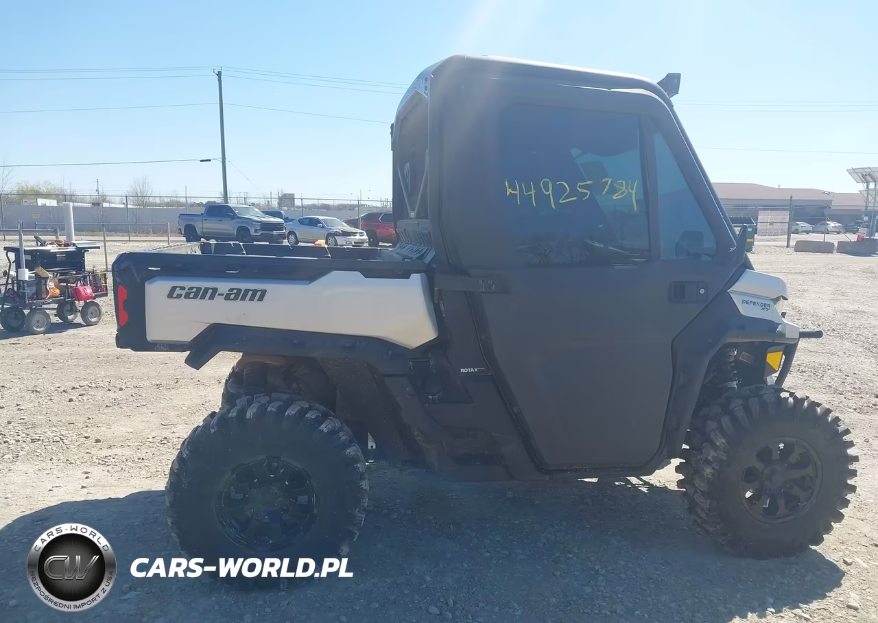 2019 Can-Am Defender VIN:3JBUFAP49KK000236 - 12