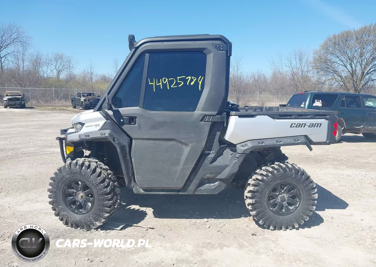2019 Can-Am Defender VIN:3JBUFAP49KK000236 - 13