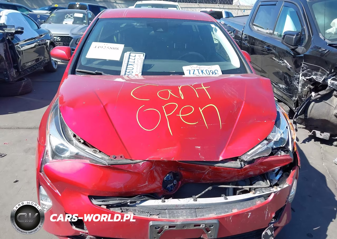 2017 Toyota Prius Three Touring VIN:JTDKARFU4H3529076 - 10