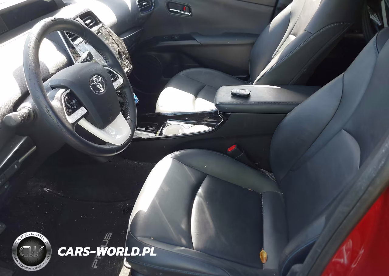 2017 Toyota Prius Three Touring VIN:JTDKARFU4H3529076 - 17