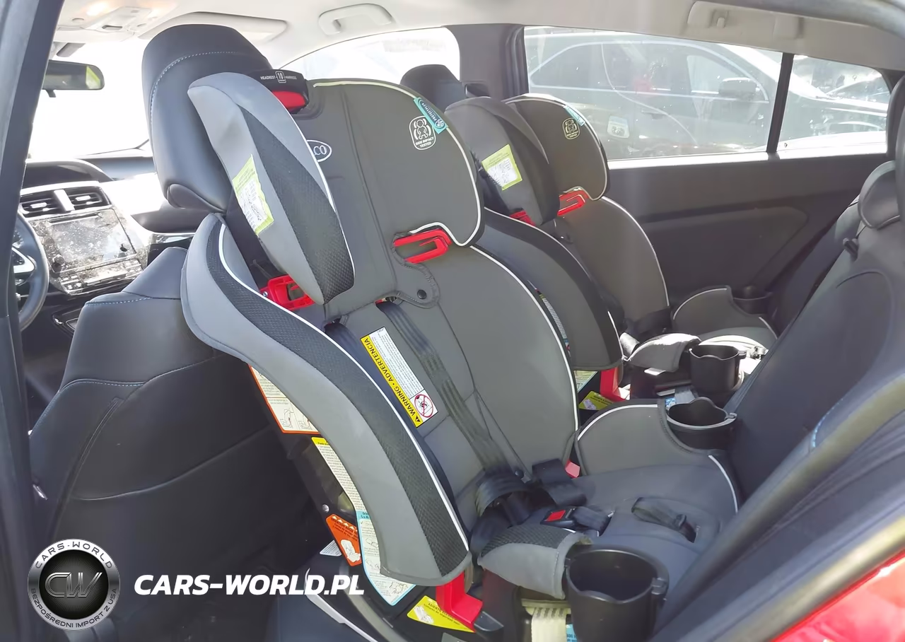 2017 Toyota Prius Three Touring VIN:JTDKARFU4H3529076 - 18