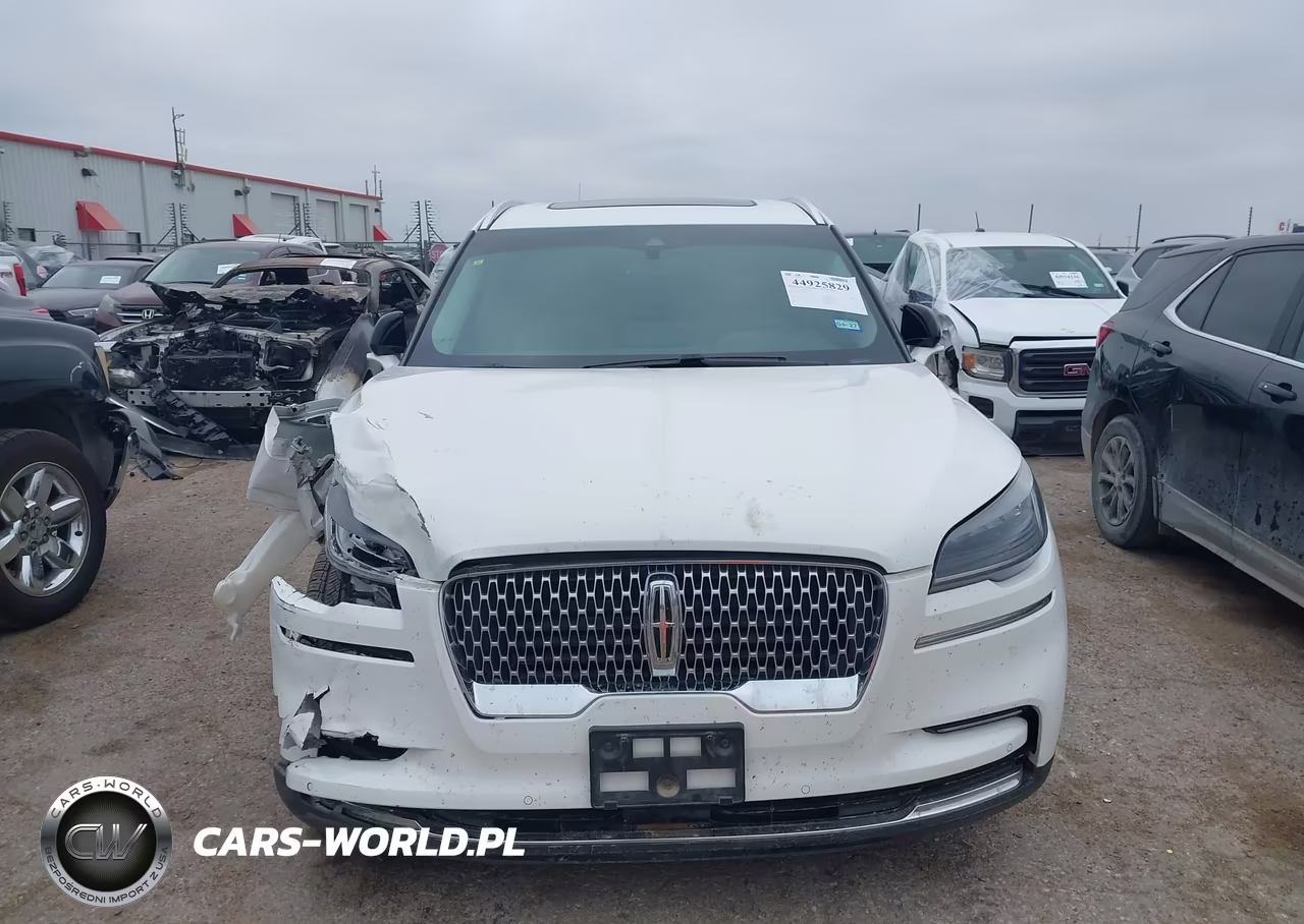 2023 Lincoln Aviator Standard VIN:5LM5J6WC7PGL18439 - 13