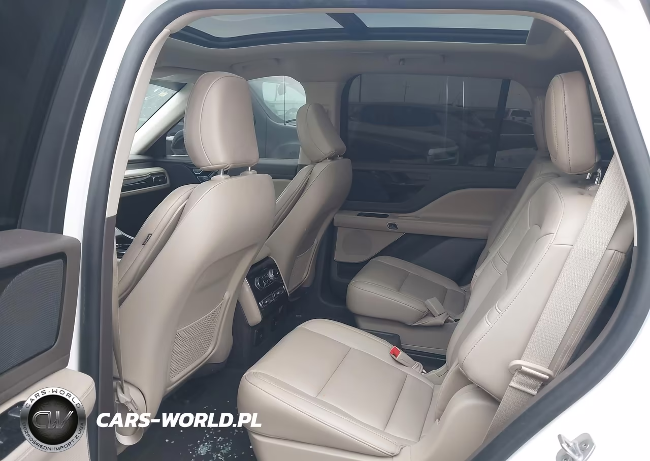 2023 Lincoln Aviator Standard VIN:5LM5J6WC7PGL18439 - 8