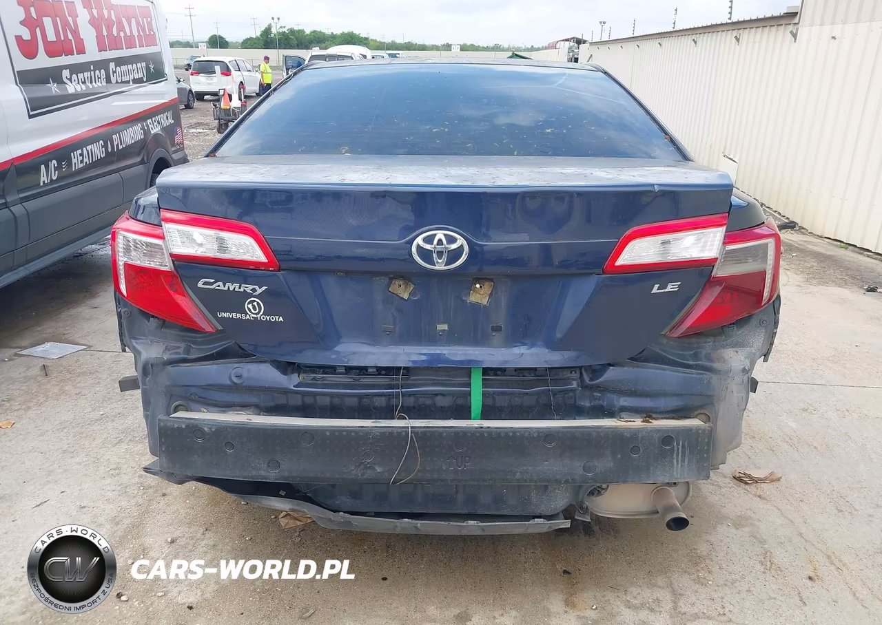 2014 Toyota Camry Le VIN:4T4BF1FK1ER386922 - 16