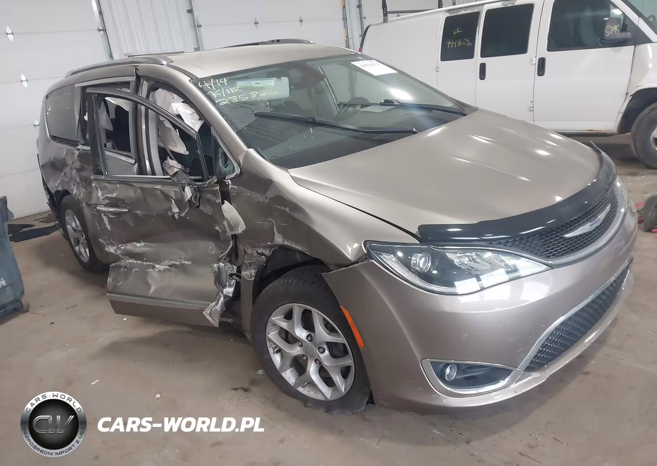 2018 Chrysler Pacifica Touring L Plus – zdjęcie 1 z 16