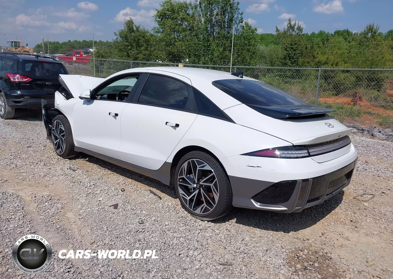 2025 Hyundai Ioniq 6 Sel VIN:KMHM34AA7SA092076 - 3