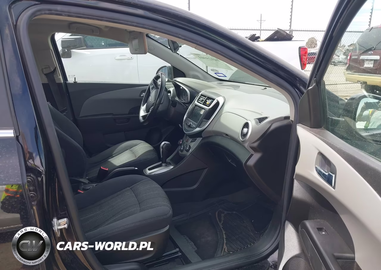 2018 Chevrolet Sonic Lt Auto VIN:1G1JD5SH3J4125747 - 5