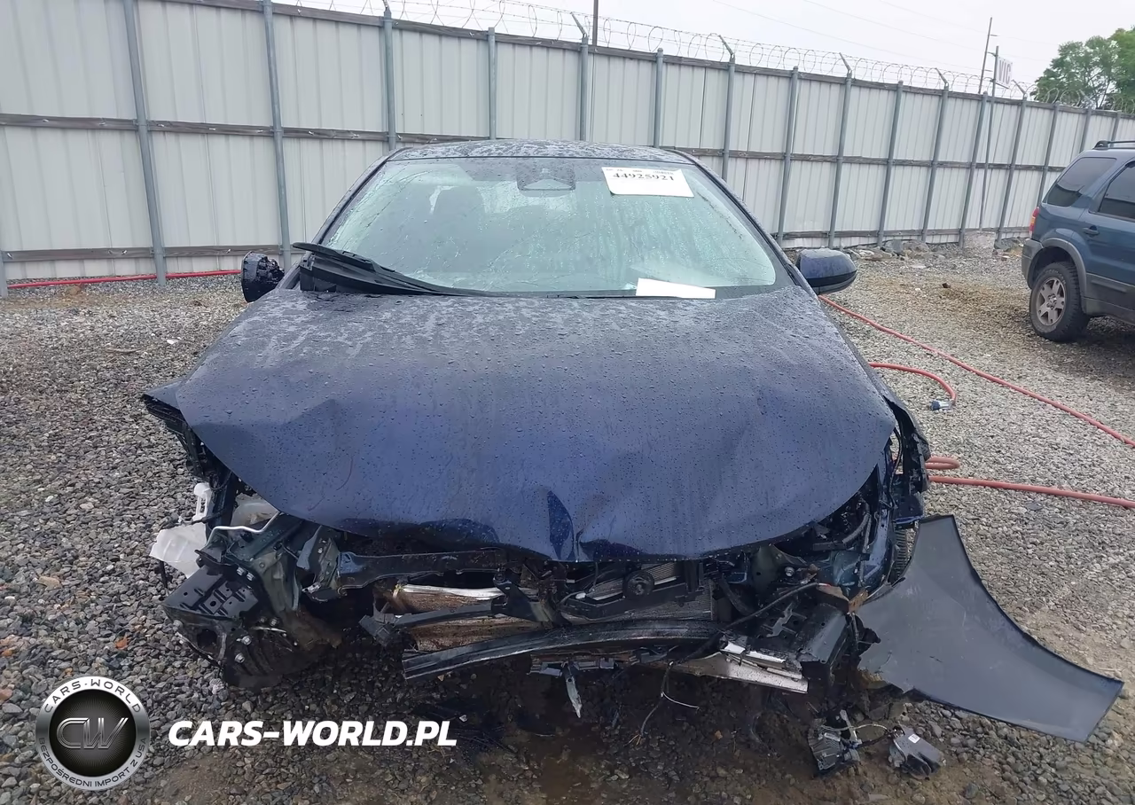 2026 Toyota Corolla Le VIN:5YFB4MDE8TP401865 - 13