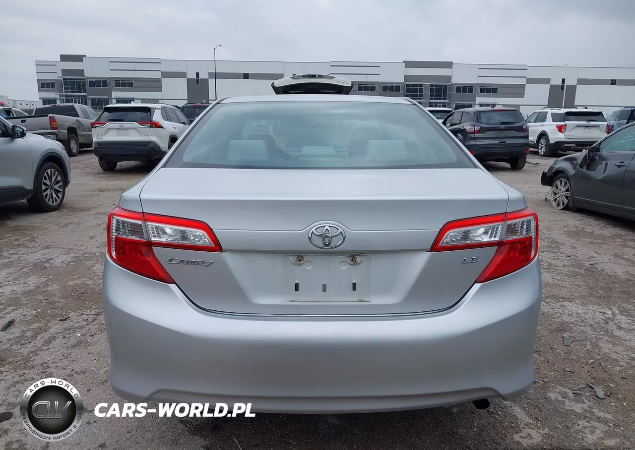 2012 Toyota Camry Le VIN:4T1BF1FK3CU041592 - 17