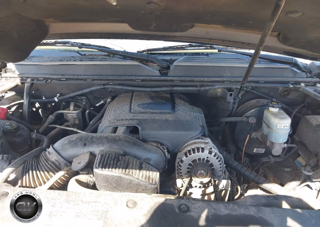 2010 Chevrolet Tahoe Ls VIN:1GNUCAE04AR291789 - 10
