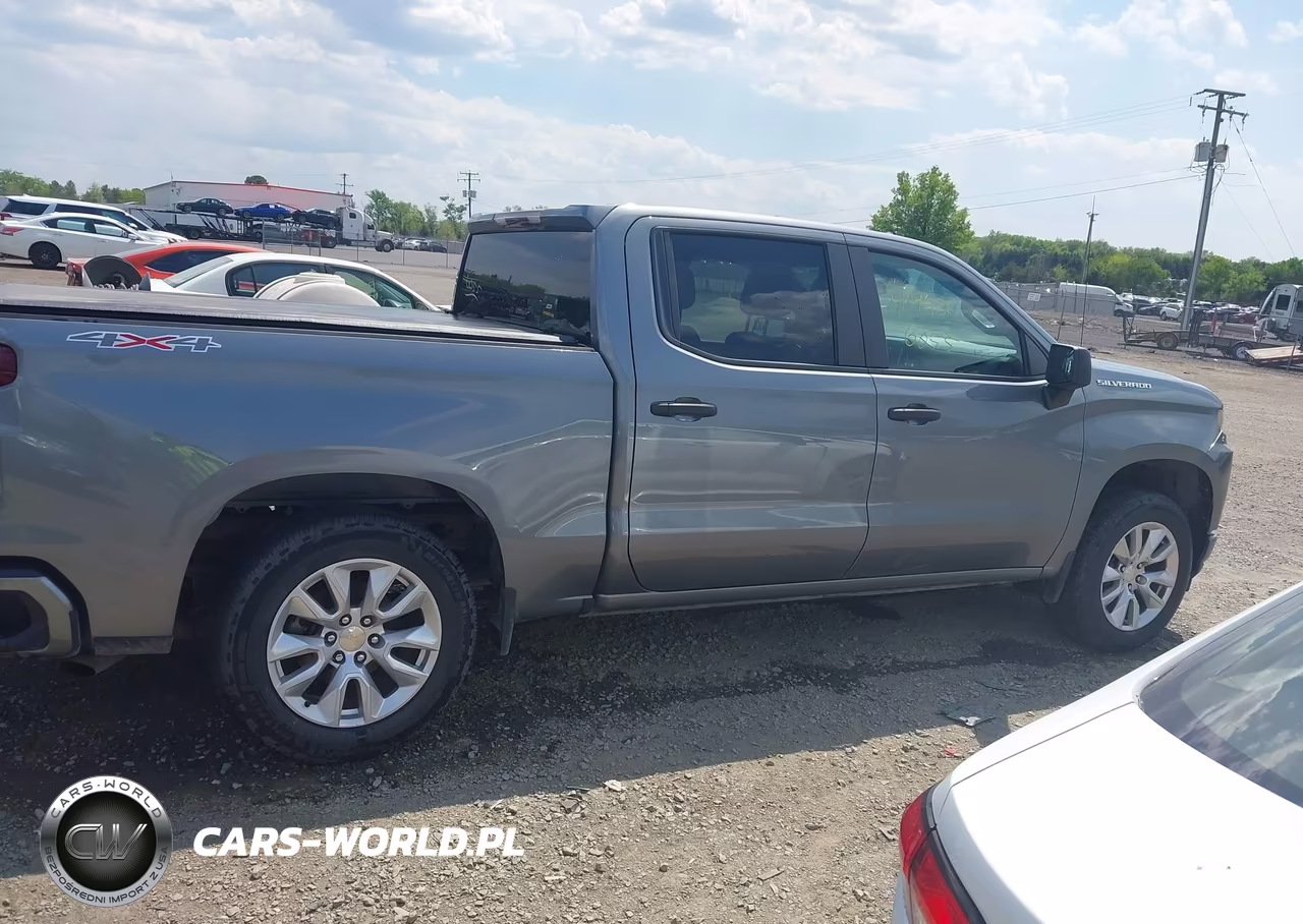 2020 Chevrolet Silverado 1500 4Wd Short Bed Custom VIN:1GCPYBEK2LZ135283 - 13